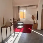 Maison A 800m Des Remparts 度假居 *