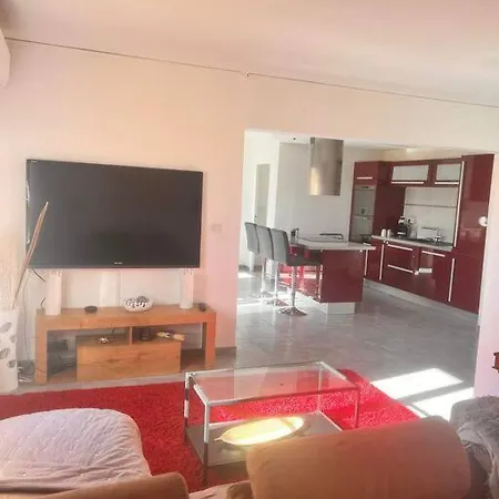 Maison A 800m Des Remparts Holiday home Aigues-Mortes